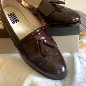 Mens Bostonian Classic Leather Loafers.  Style #992110 size 14M (US)